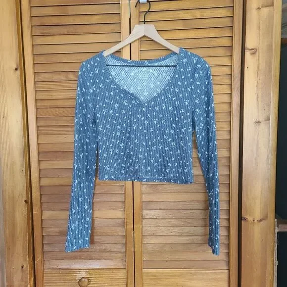 Aeropostale Long Sleeve Floral Shrunken Tee Size L - Picture 8 of 8